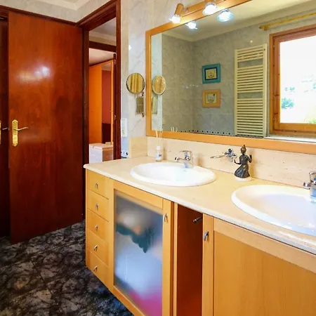 度假居 4 Bedroom Gorgeous In Sant Cebria De Vallalt Sant Cebrià de Vallalta