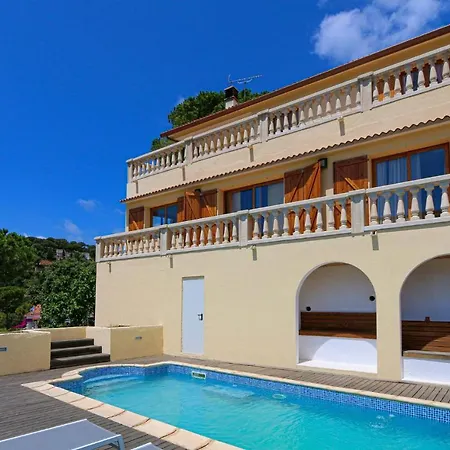 4 Bedroom Gorgeous In Sant Cebria De Vallalt